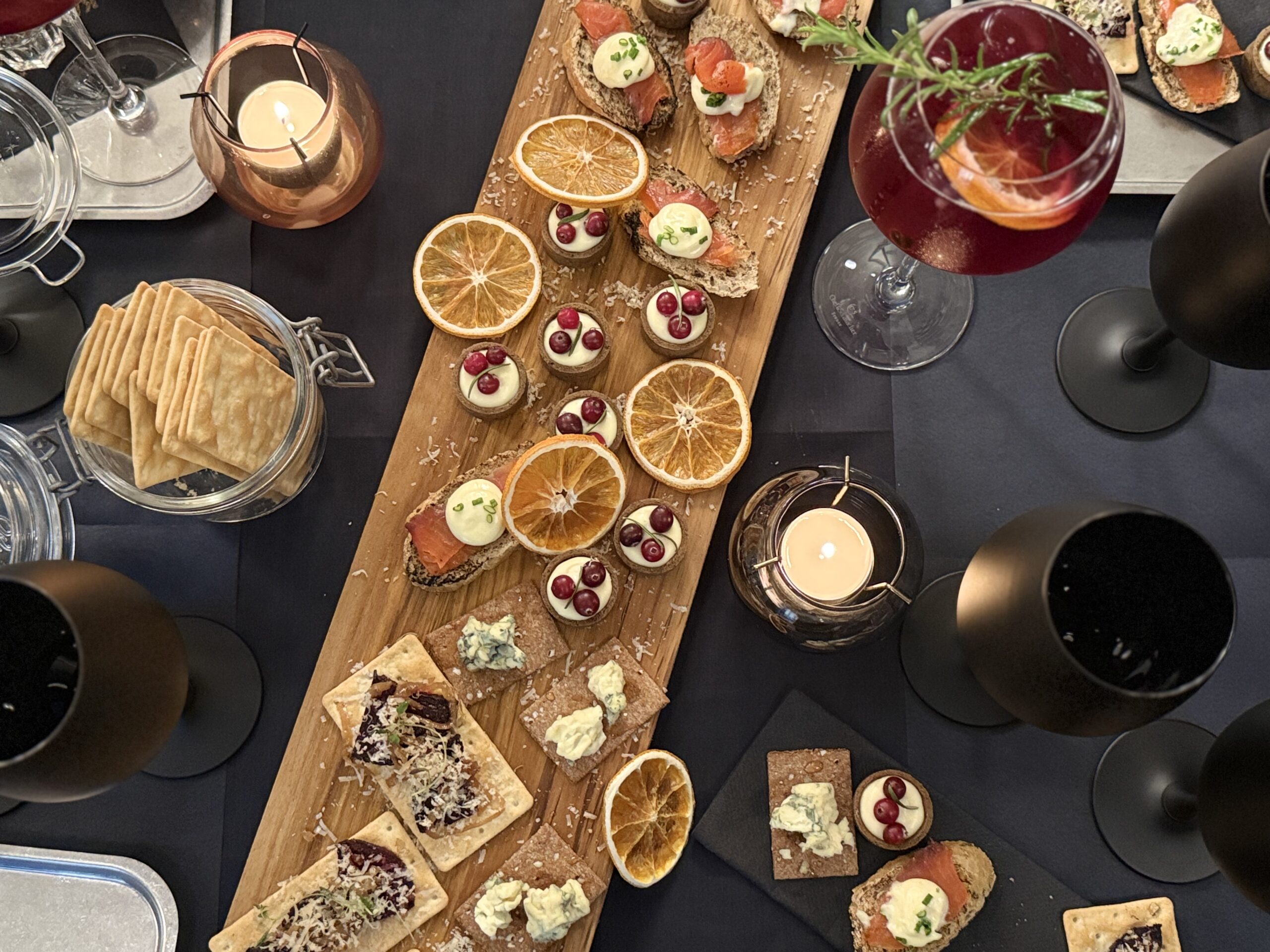 Viininmaistelu Freja Rooftopilla.