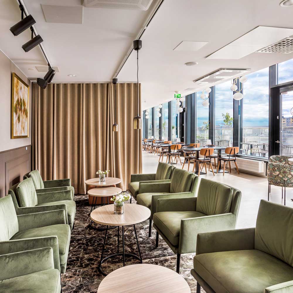 Freja Rooftop -kattoterassin lounge.