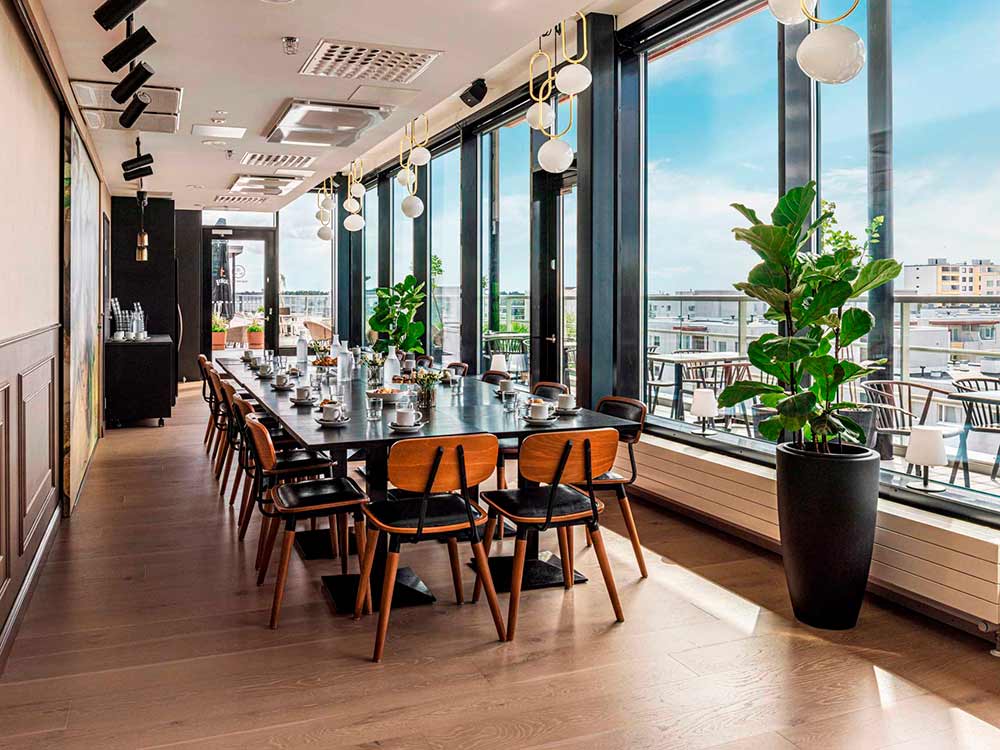 Freja Rooftop -kattoterassi kokouskattauksella.