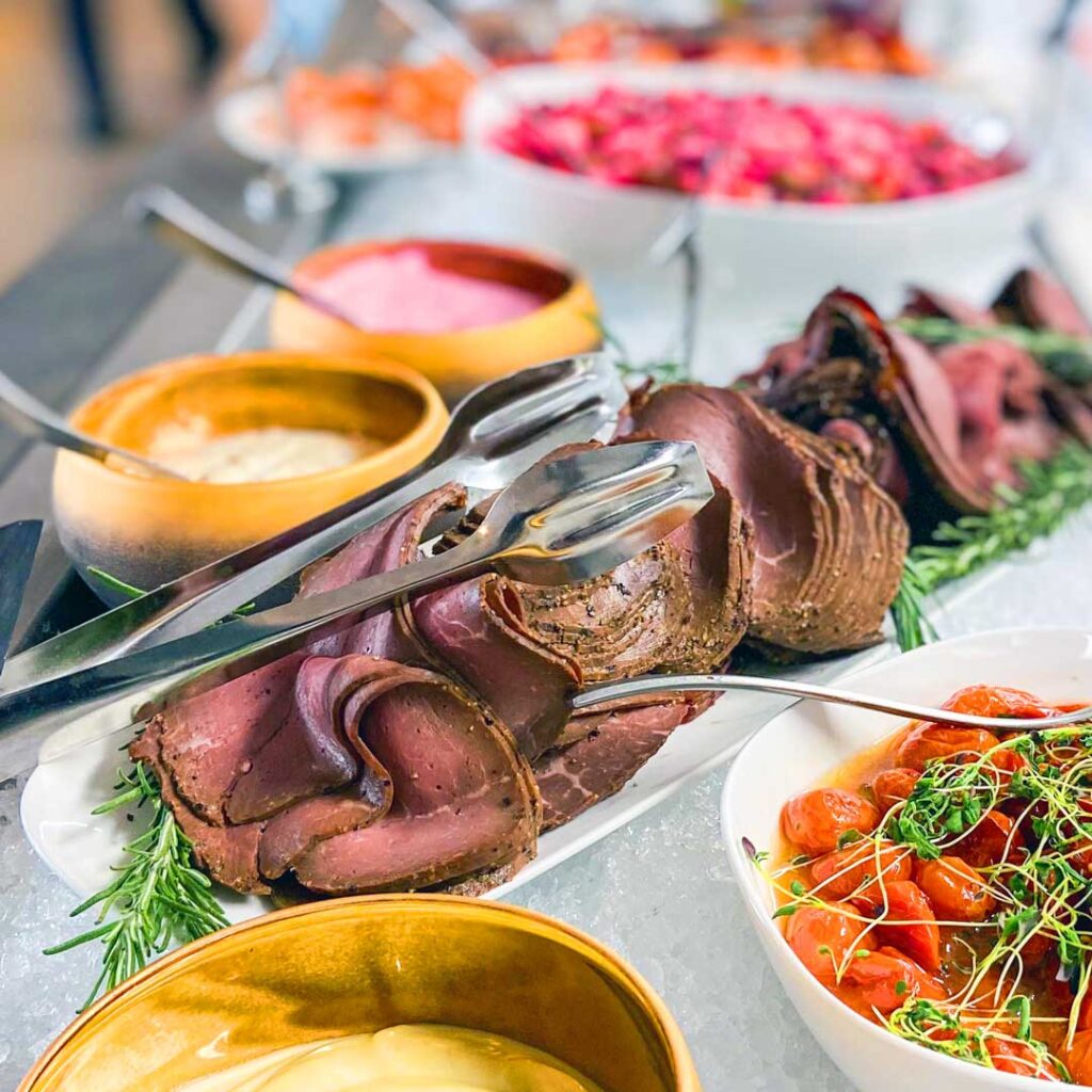 Buffettarjoilut Ravintola Frejassa.