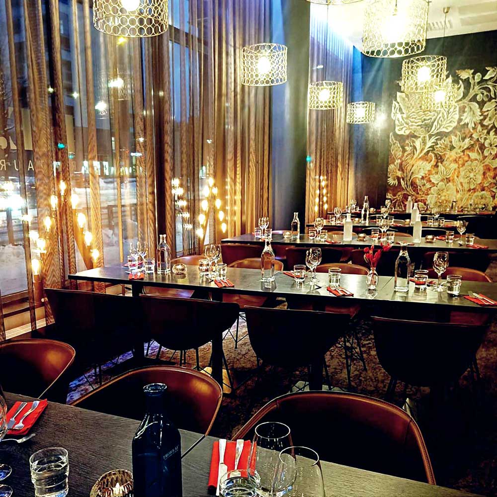 Joulukattauks Ravintola Frejan salissa.