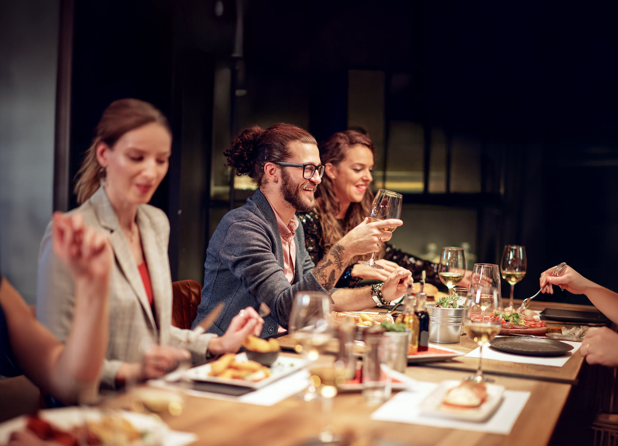 Kassiopeian Star Member -kanta-asiakkaat syömässä Ravintola Frejassa.