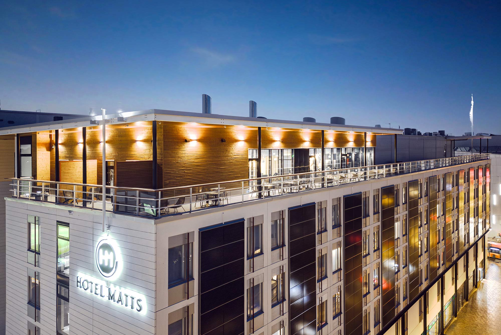 Late evening at Hotel Matts.