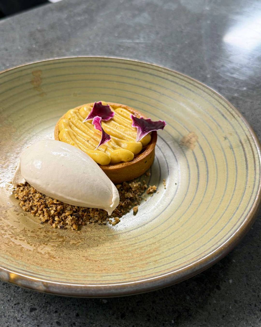 Ravintola Frejan jälkiruoka-annos.